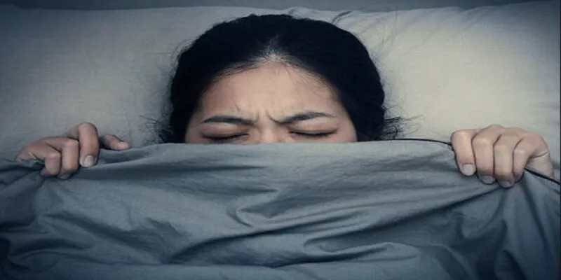 Mơ nằm ngủ ở một nơi nào đó không xác định điềm báo gì?